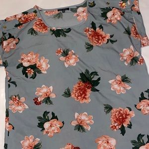 Summer Blouse, in great shape.